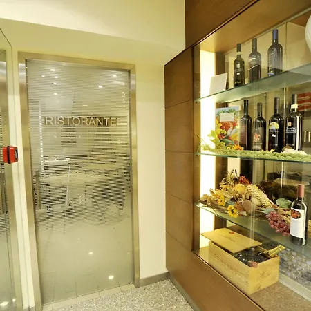 艾尔博格罗马涅酒店 2* 法塔特米