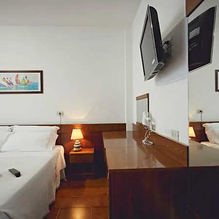 艾尔博格罗马涅酒店 2* 法塔特米